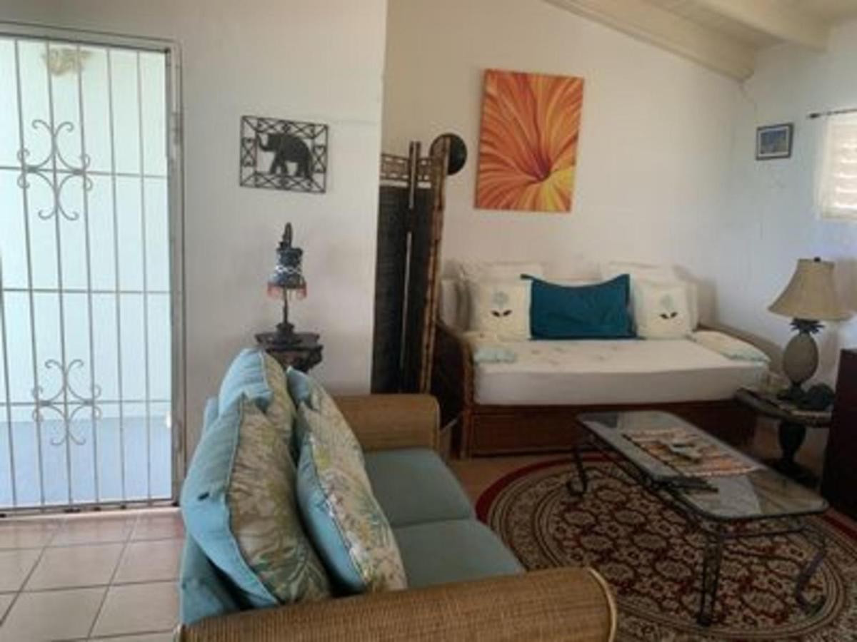 Attractive 2-Bed Apartment Stunning Sea View Dickenson Bay Εξωτερικό φωτογραφία