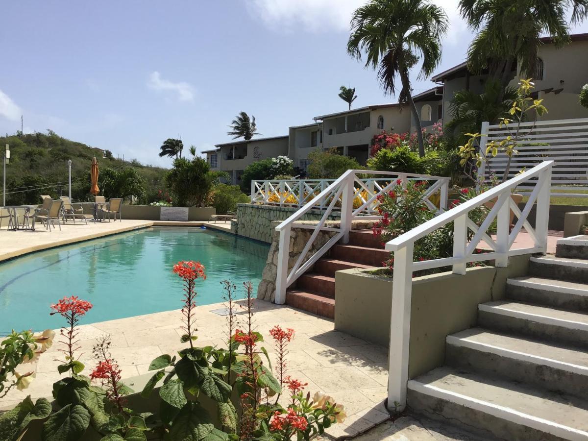 Attractive 2-Bed Apartment Stunning Sea View Dickenson Bay Εξωτερικό φωτογραφία